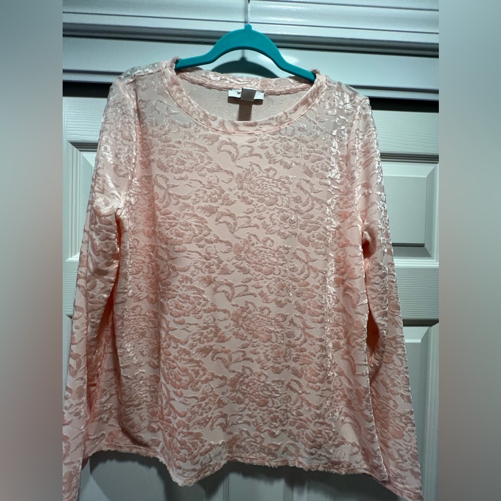 Beautiful Blush pink WHBM long sleeve women’s top size XL NWOT Never Worn!